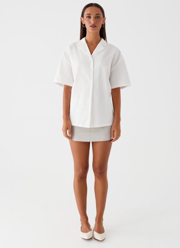 Hadley Open Back Short Sleeve Shirt - White For Discount - Image 2